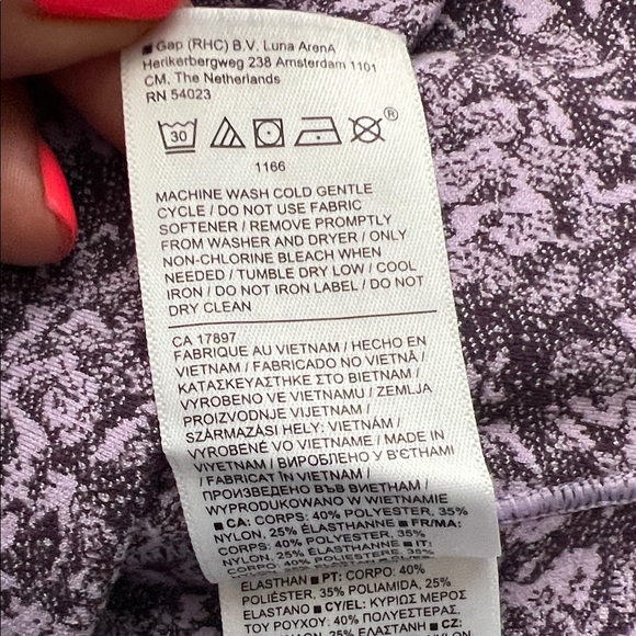 Like New! Athleta Ultimate Stash Pocket Textured 7/8 Tight in Purple Size M - Picture 9 of 14